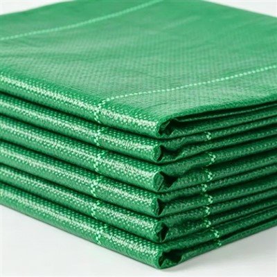 Hoja de tela verde mediana para control de malezas